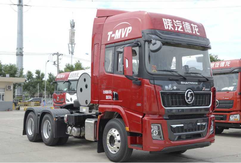 SHACMAN X5000 6×4 Tractor Truck - LNG